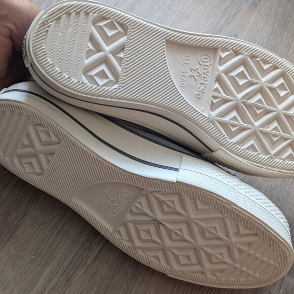 Converse Platform High Top Suede  cozy Sneaker - Picture 8 of 9